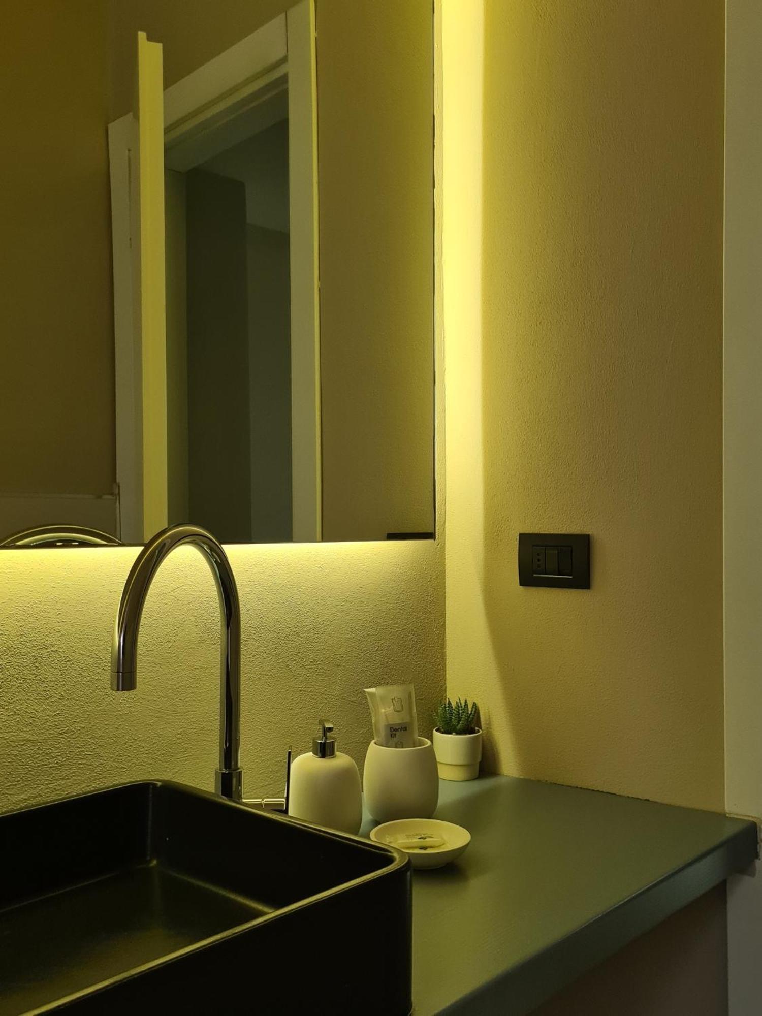 Serendipity Rooms - Navigli Milán Exteriér fotografie